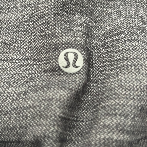 EUC lululemon leggings lined grey in color - Picture 3 of 8
